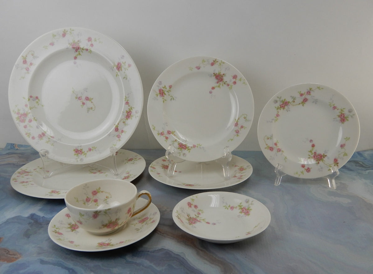 Set of 8 Replacemet Pieces Vintage Theodore Haviland New York "Touraine"